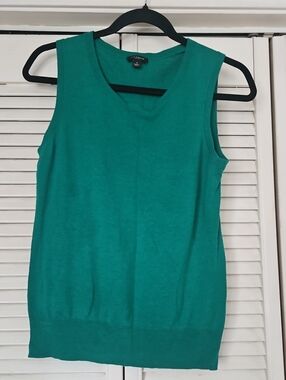 Ann Taylor Women's Emerald Green Sleeveless Knit Top